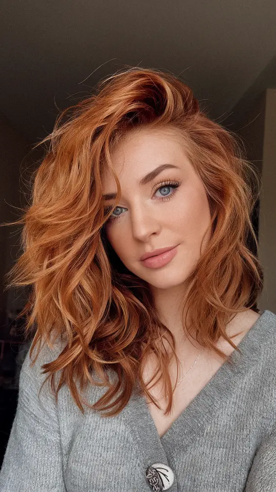 Spring Auburn Hair Colors Ideas 2025: Natural Red and Copper Highlights