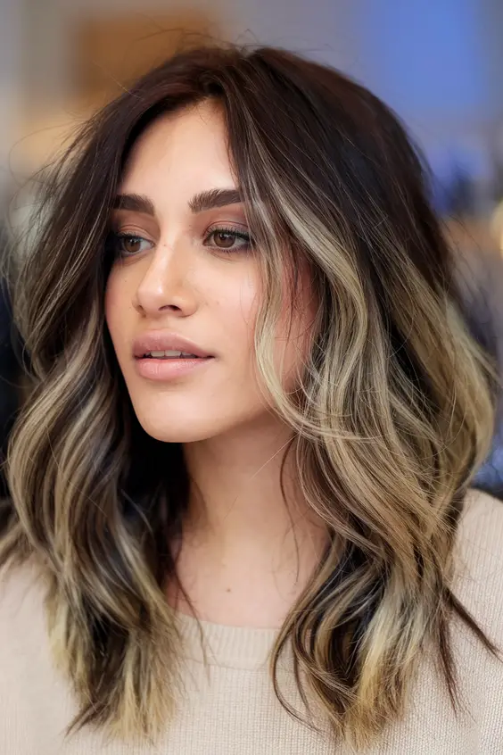 Embrace Spring Highlights for Brunettes 2025: Bold and Elegant Trends