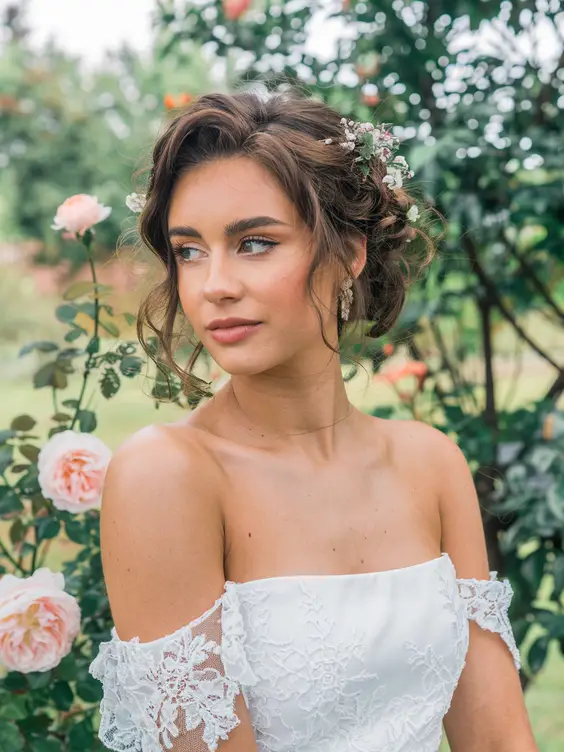 Discover Stunning Spring Wedding Hairstyles for 2025 Brides