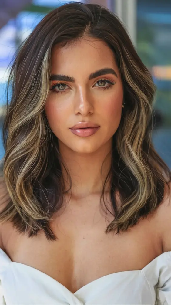 Trendy Spring Haircuts for Mid-Length Hair – Fresh Ideas for 2025