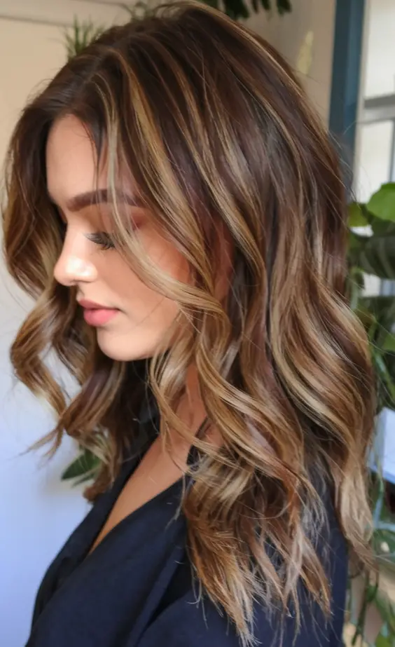 Embrace Spring Highlights for Brunettes 2025: Bold and Elegant Trends