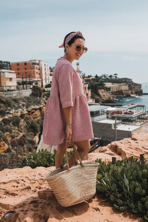 Beach Outfits Women Ideas 2025: Stylish & Effortless Looks for Summer