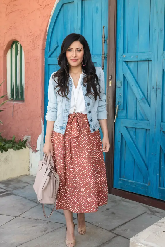 Spring Skirt Outfits for 2025: Trendy Styles and Timeless Elegance